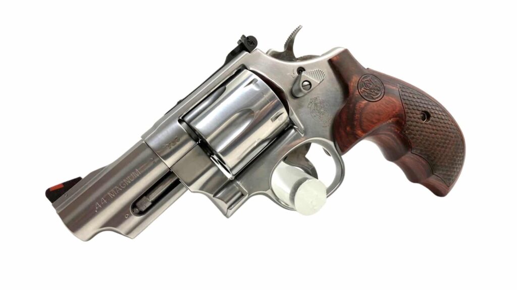 Smith&Wesson S&W Revolver 629 Deluxe_edited.jpg